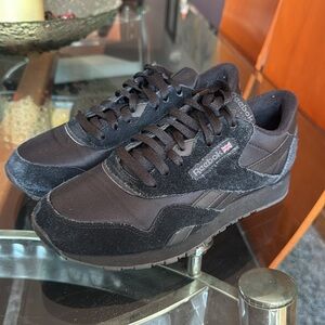 Men’s Reebok Classic Black Size 7.5